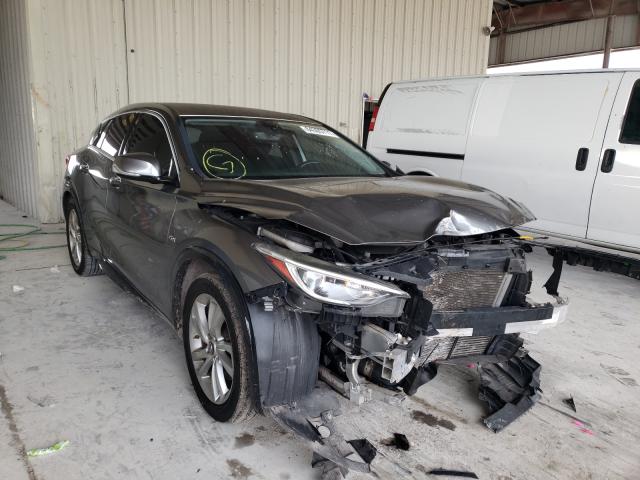 Infiniti Qx30 base (2017)