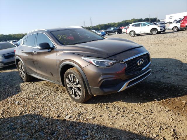 Infiniti Qx30 base (2017)