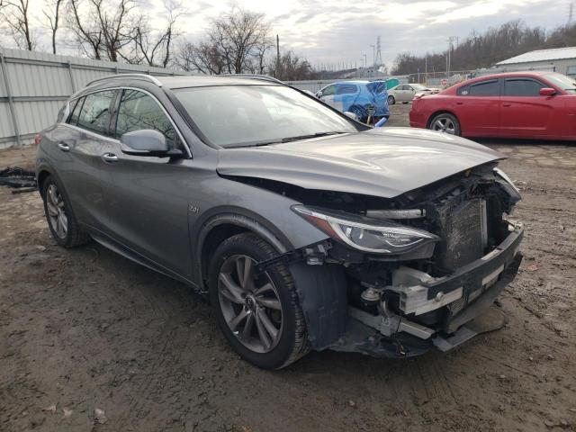 Infiniti Qx30 base (2017)