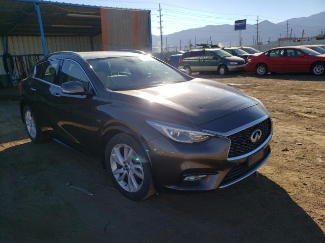 Infiniti Qx30 base (2017)