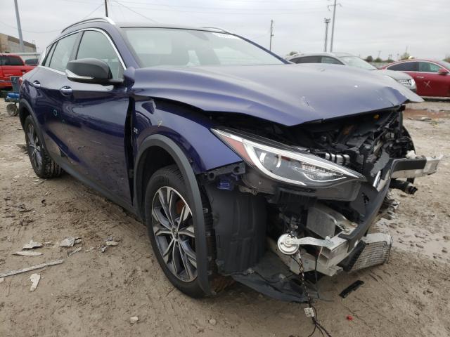 Infiniti Qx30 base (2017)