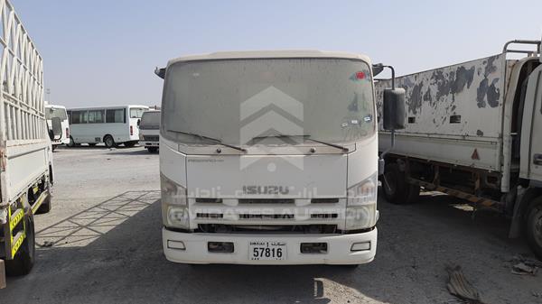 Isuzu Reward np (2015)
