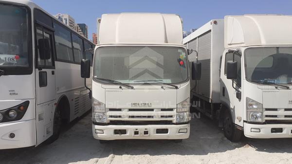 Isuzu Reward np (2017)