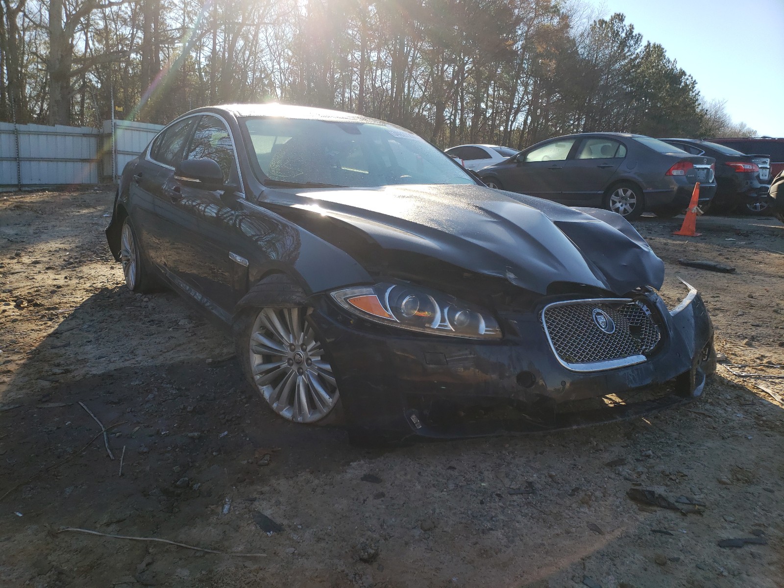 Jaguar Xf portfol (2012)