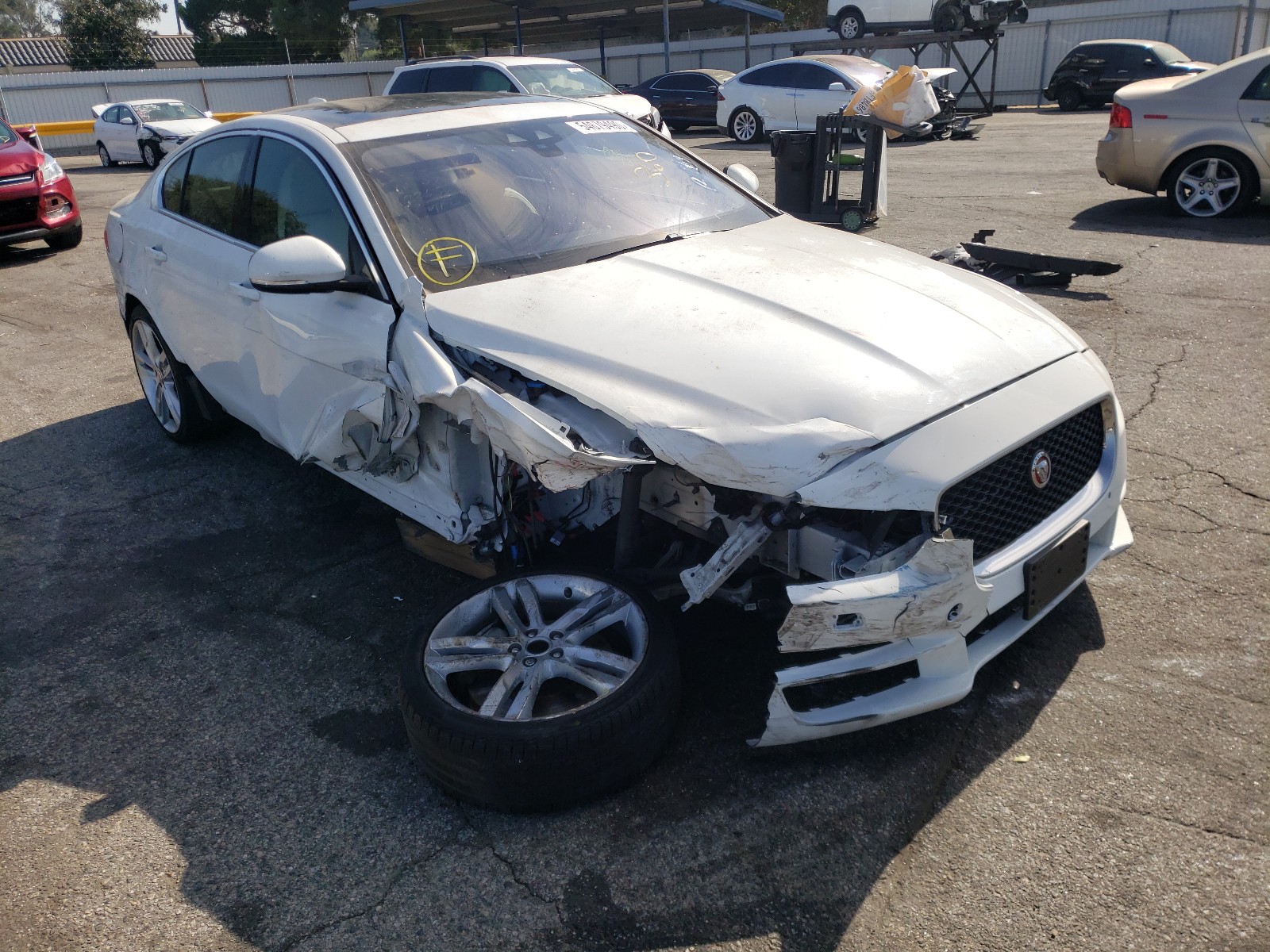 Jaguar Xe prestig (2017)