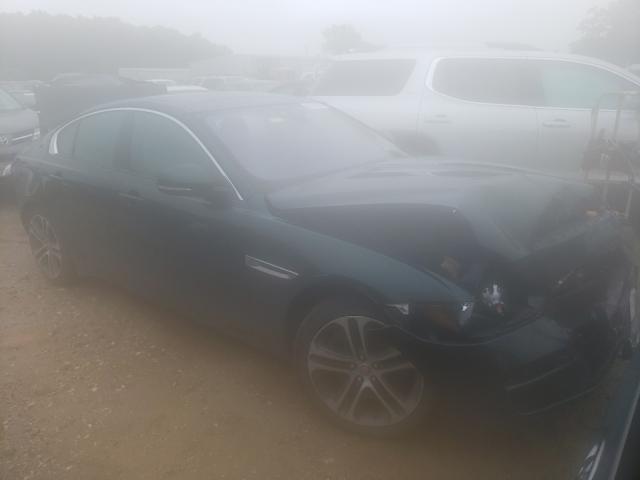 Jaguar Xe premium (2017)