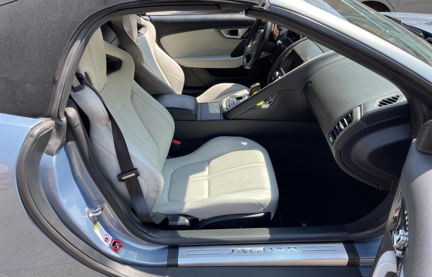 Jaguar F-type v8 2014