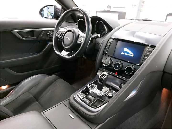 Jaguar F-type 2017