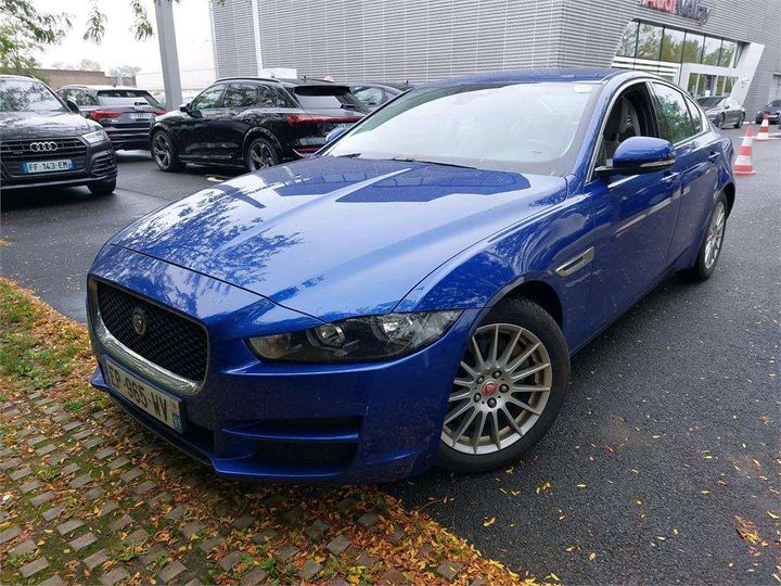 Jaguar Xe (2017)