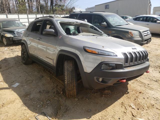Jeep Cherokee t (2016)