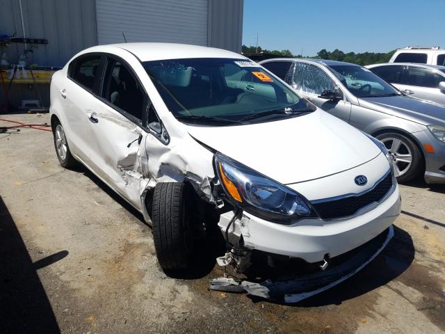 Kia Rio ex (2017)
