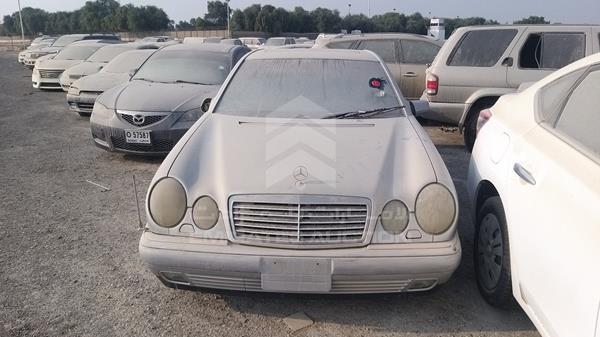 Mercedes-benz E320 (2000)