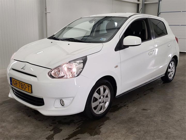 Mitsubishi Space (2015)