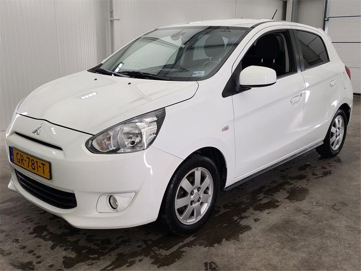 Mitsubishi Space (2015)
