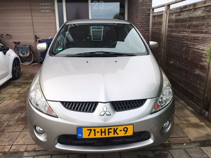 Mitsubishi Grandis (2008)
