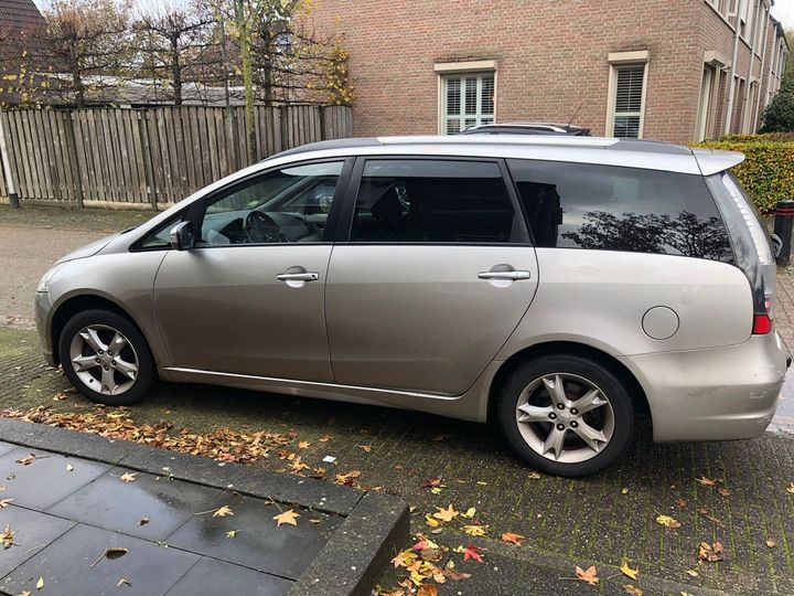 Mitsubishi Grandis (2008)