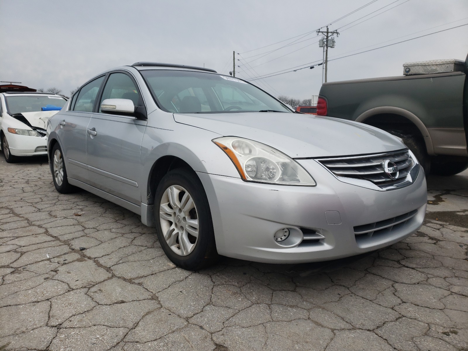 Nissan Altima bas (2010)