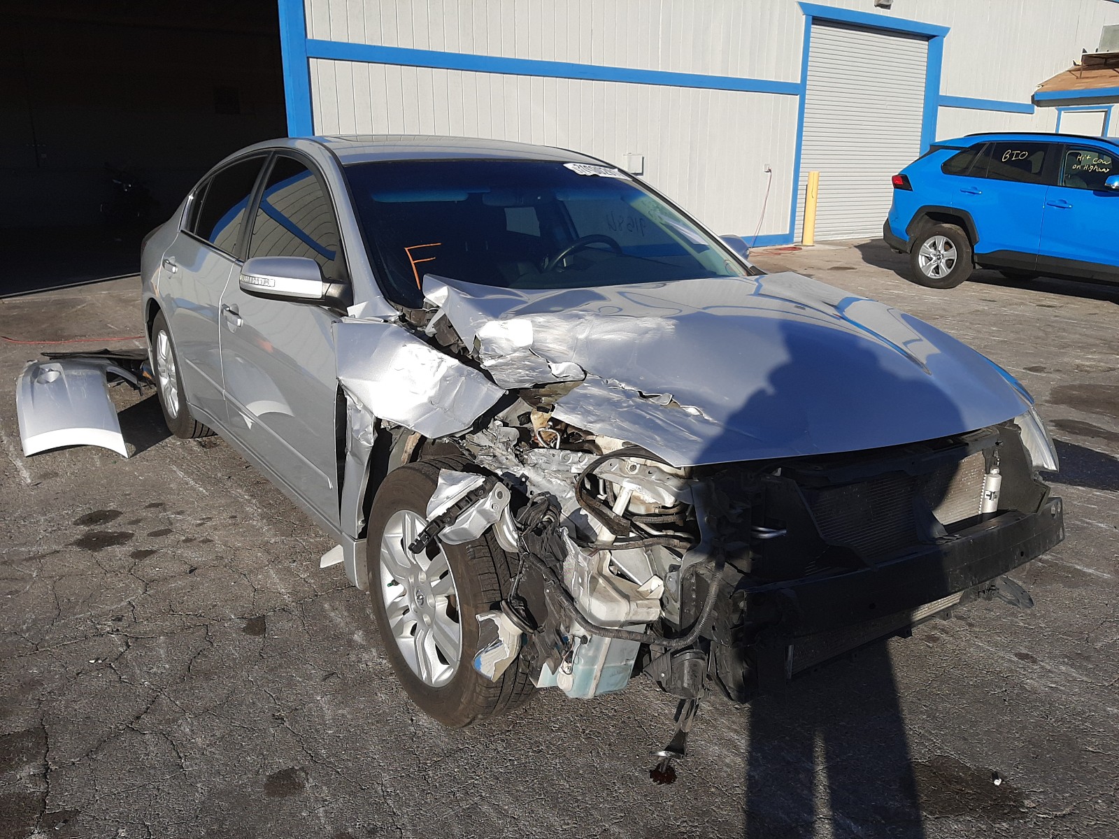 Nissan Altima bas (2010)