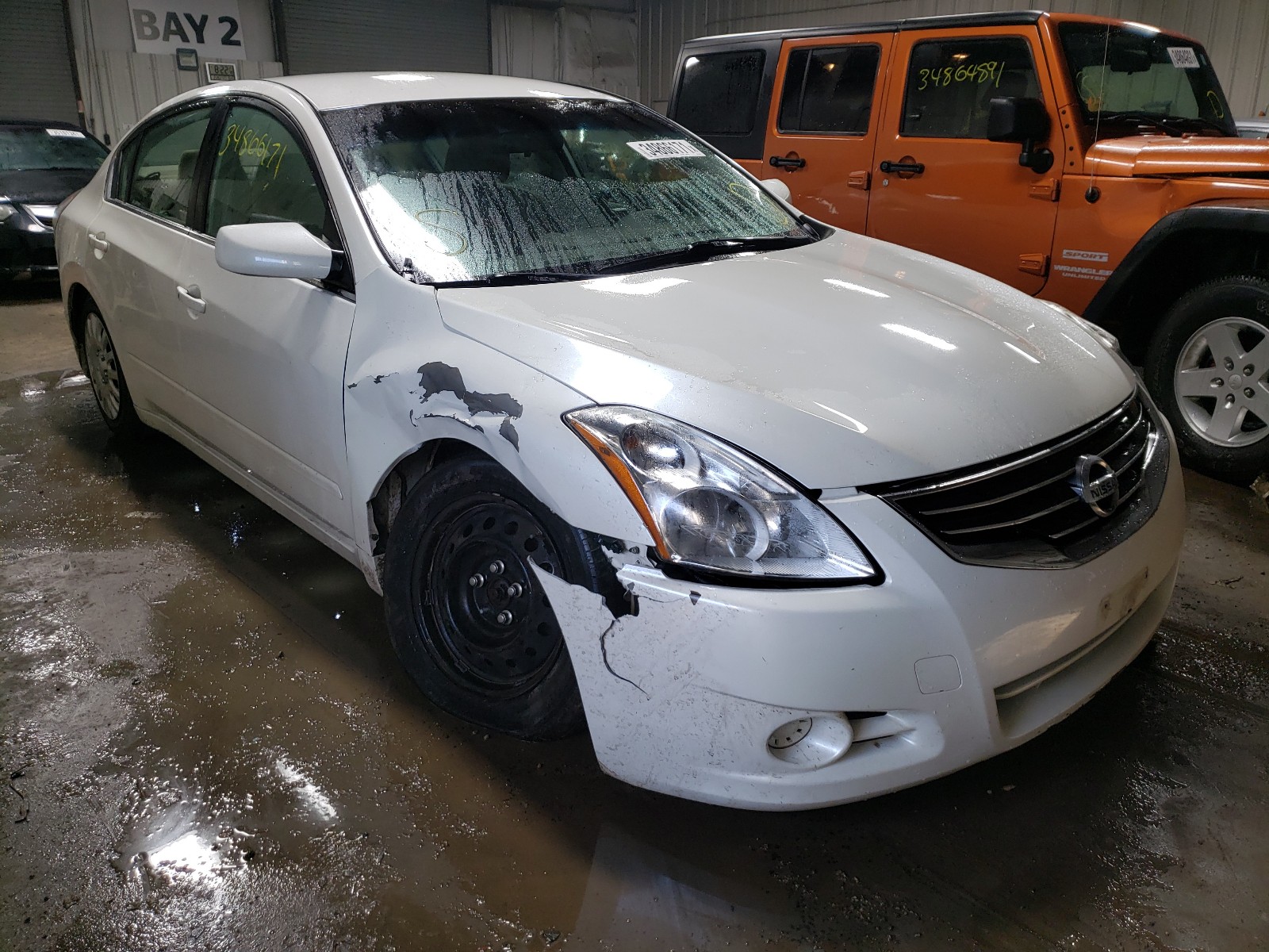Nissan Altima bas (2012)