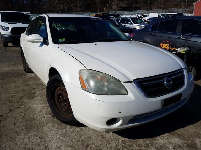 Nissan Altima bas (2003)