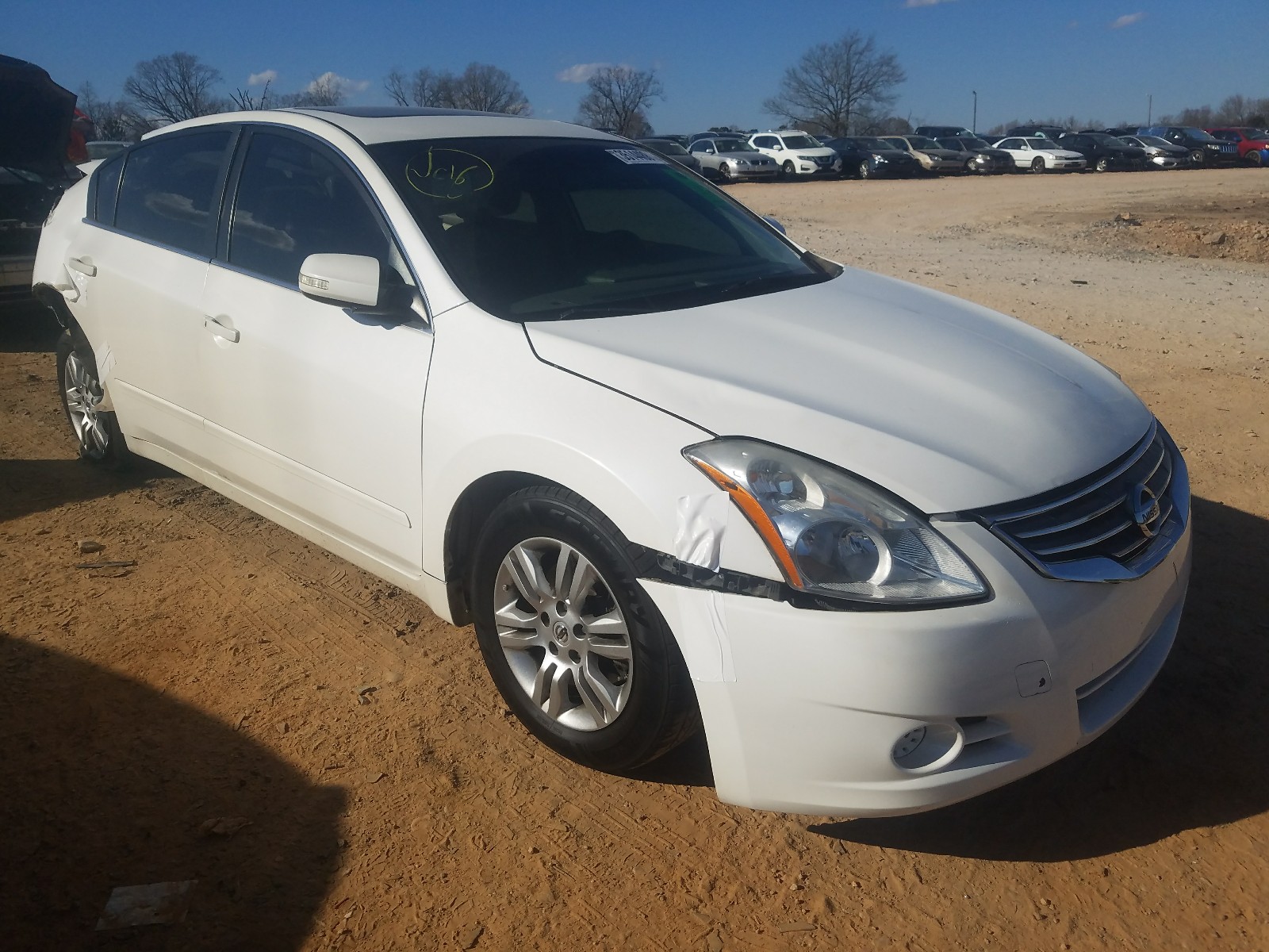 Nissan Altima bas (2010)