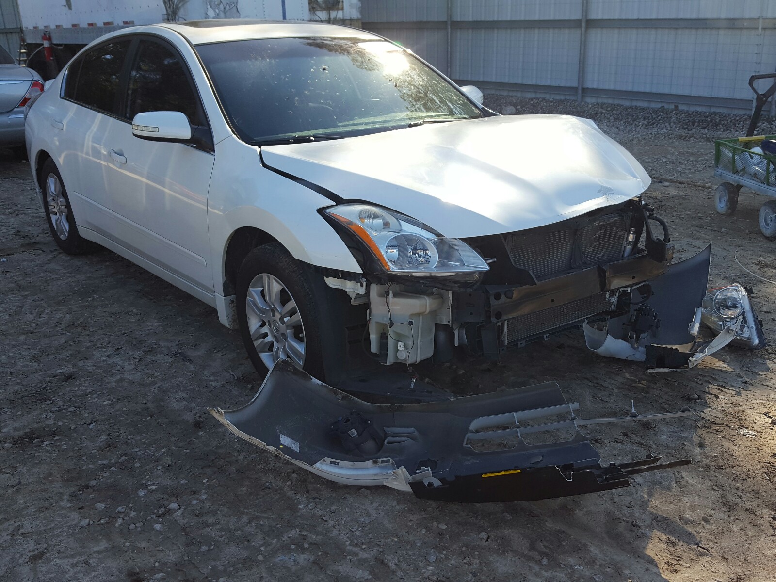 Nissan Altima bas (2010)