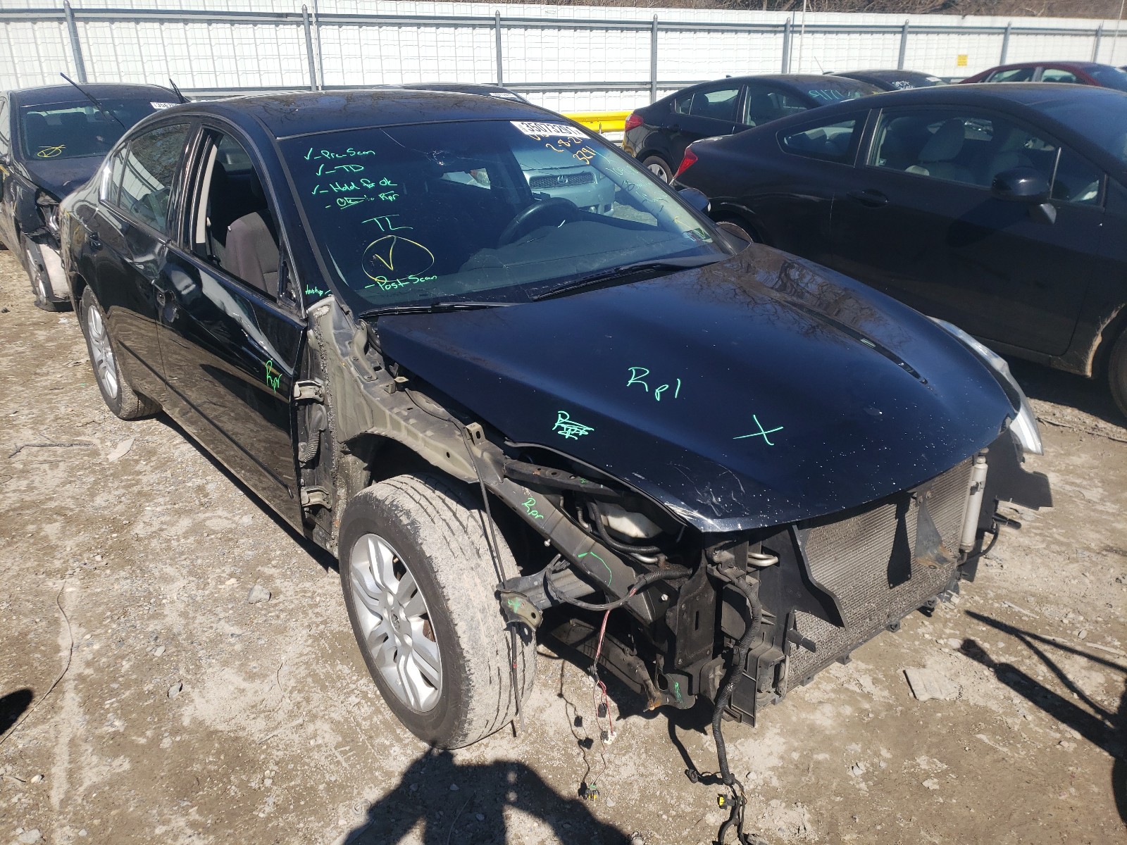 Nissan Altima bas (2010)