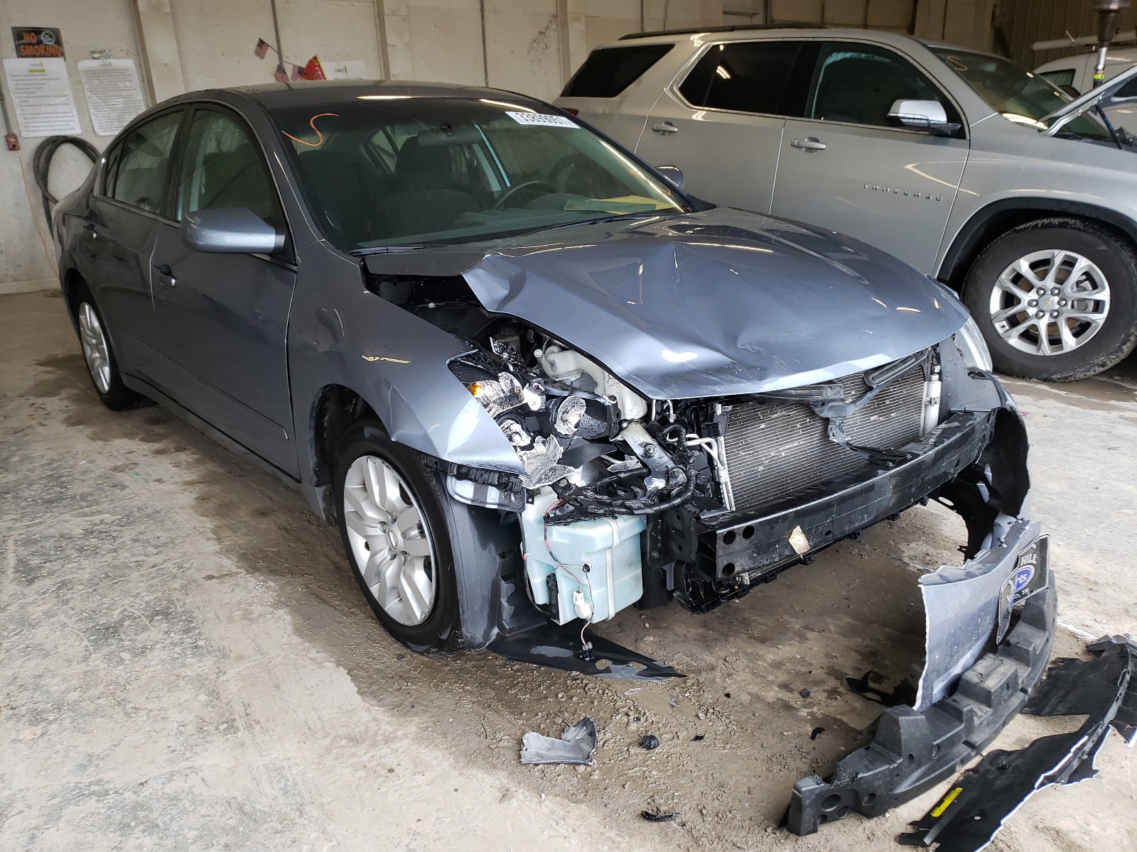 Nissan Altima bas (2010)