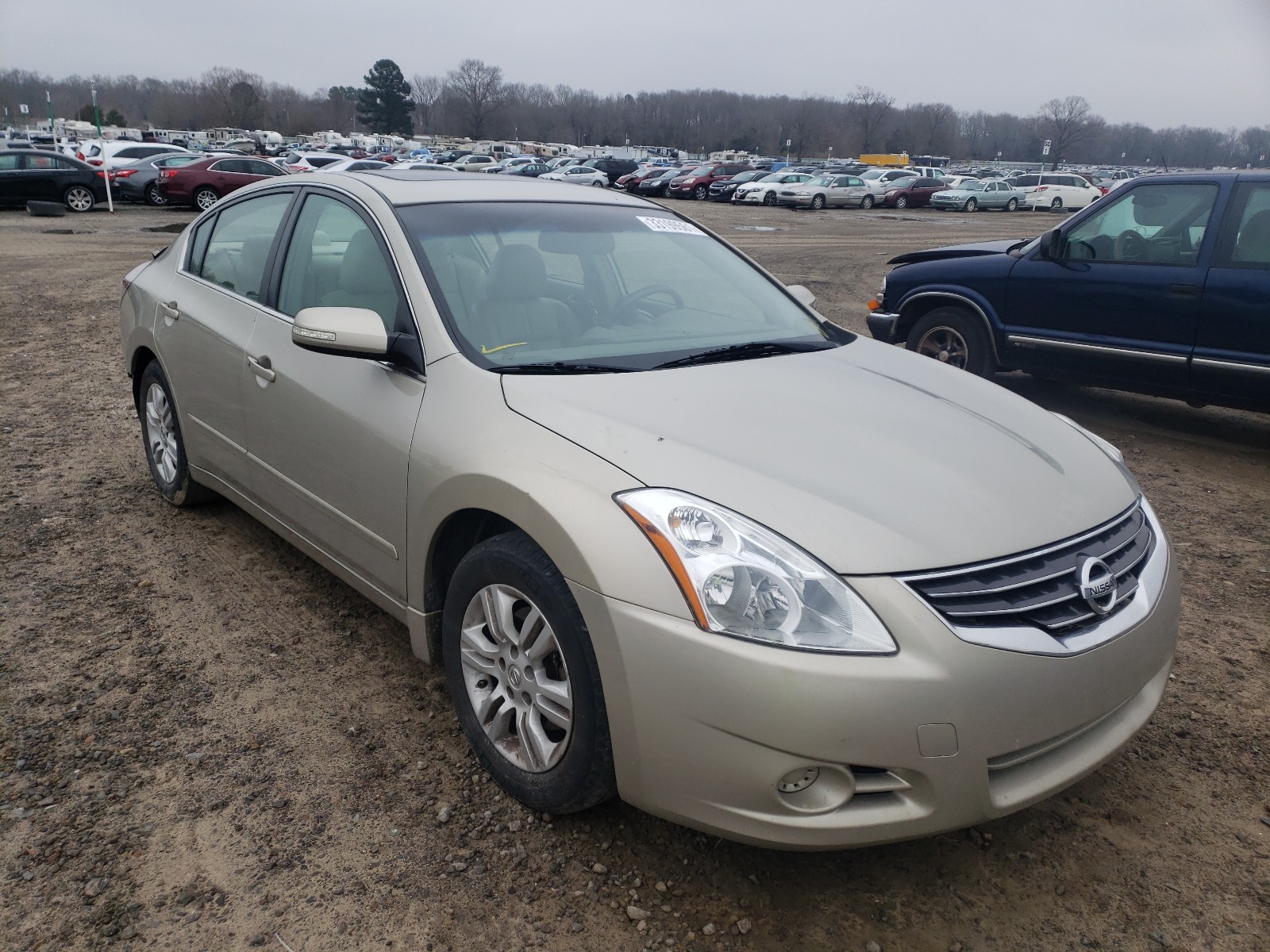 Nissan Altima bas (2010)