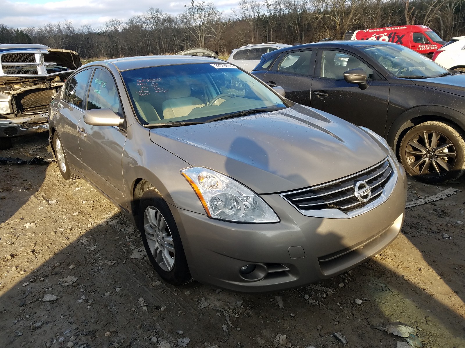Nissan Altima bas (2011)