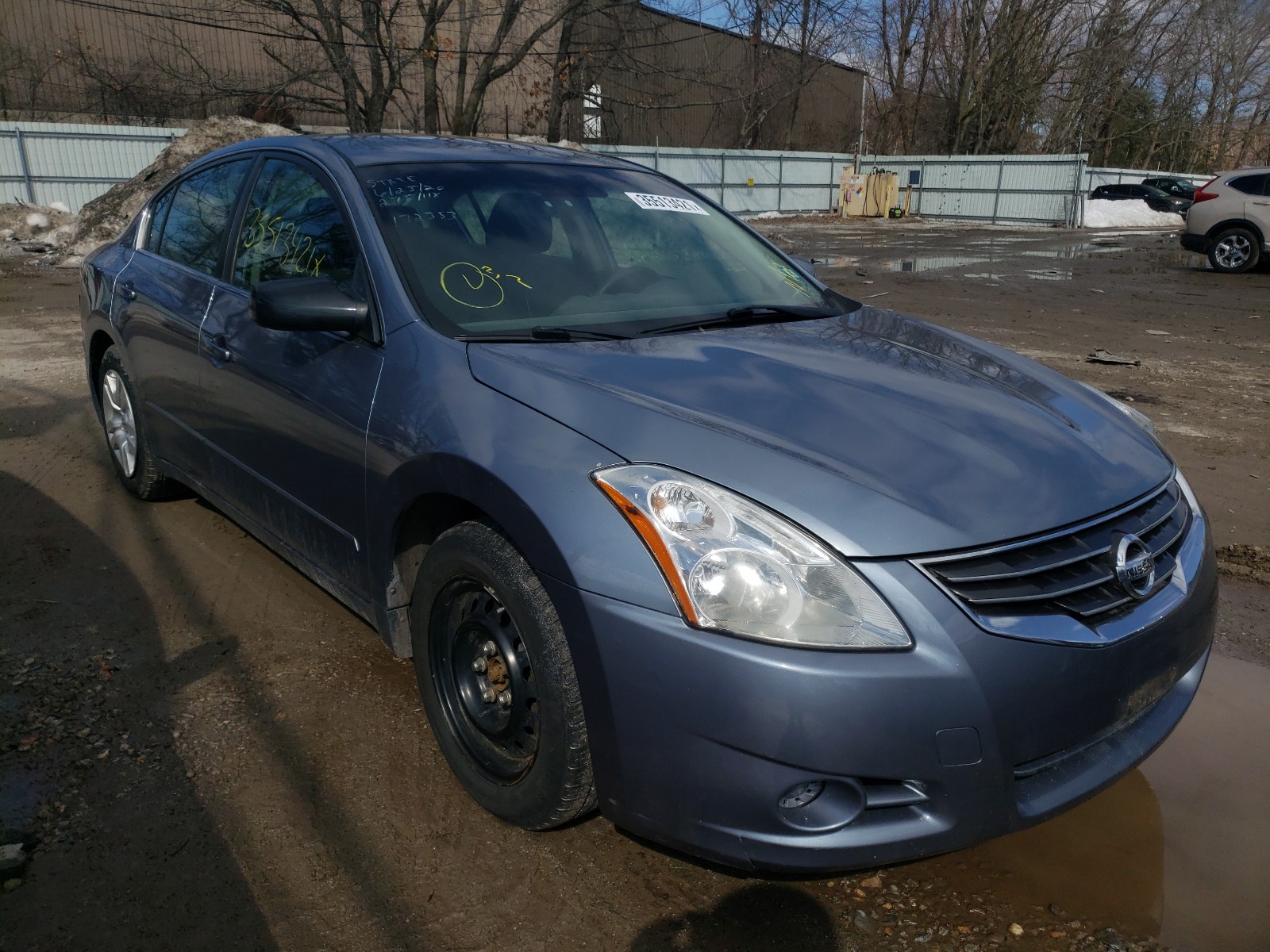 Nissan Altima bas (2011)