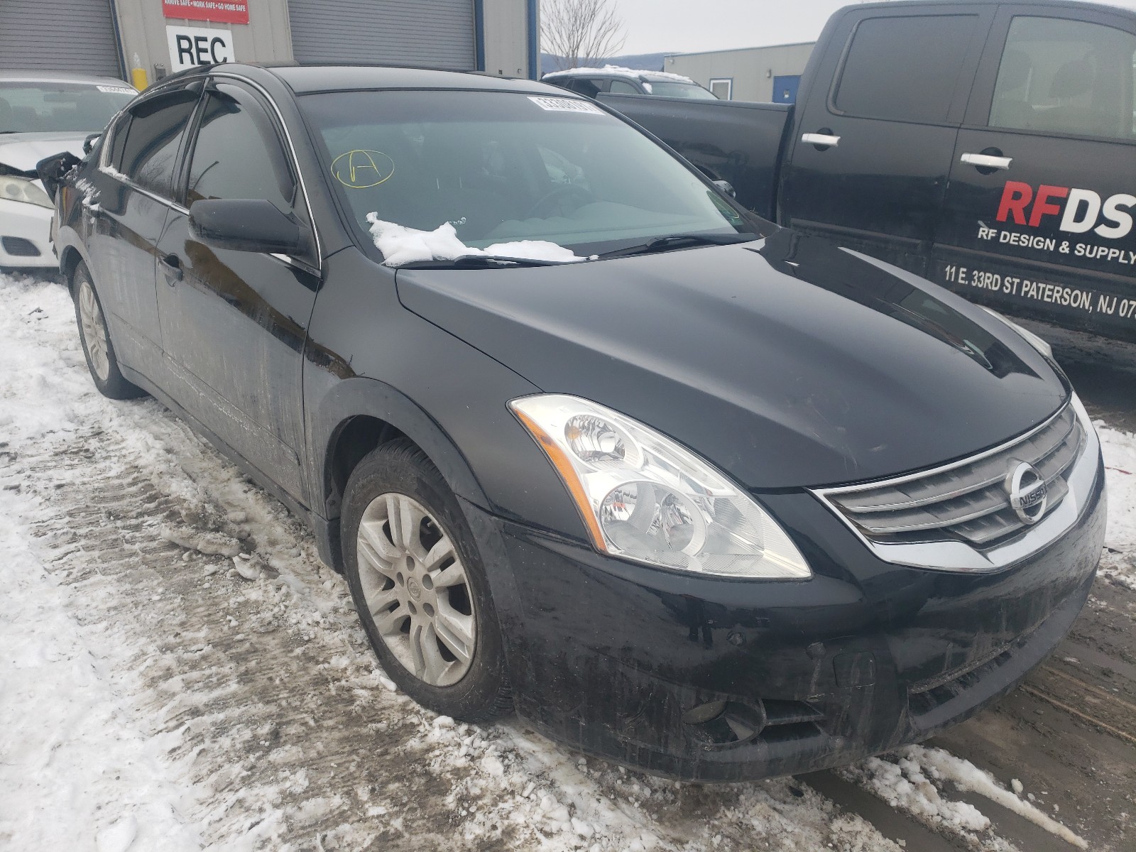 Nissan Altima bas (2011)