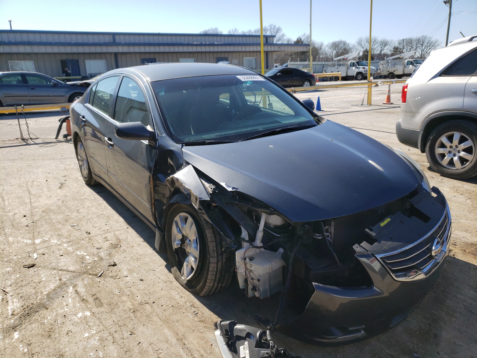 Nissan Altima bas (2011)