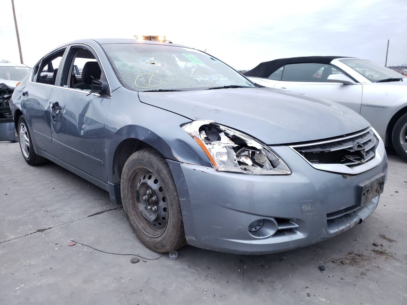 Nissan Altima bas (2012)