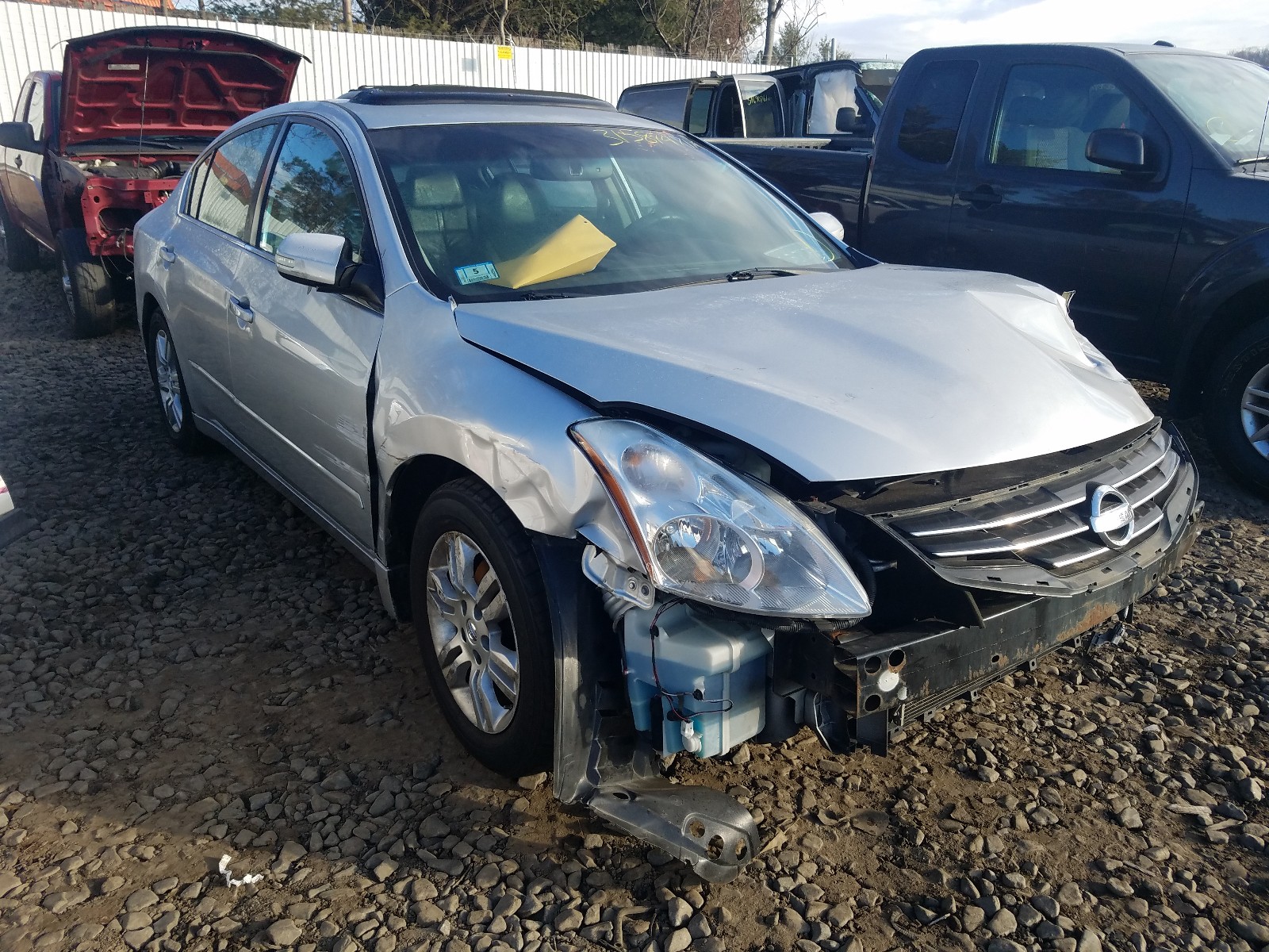 Nissan Altima bas (2012)