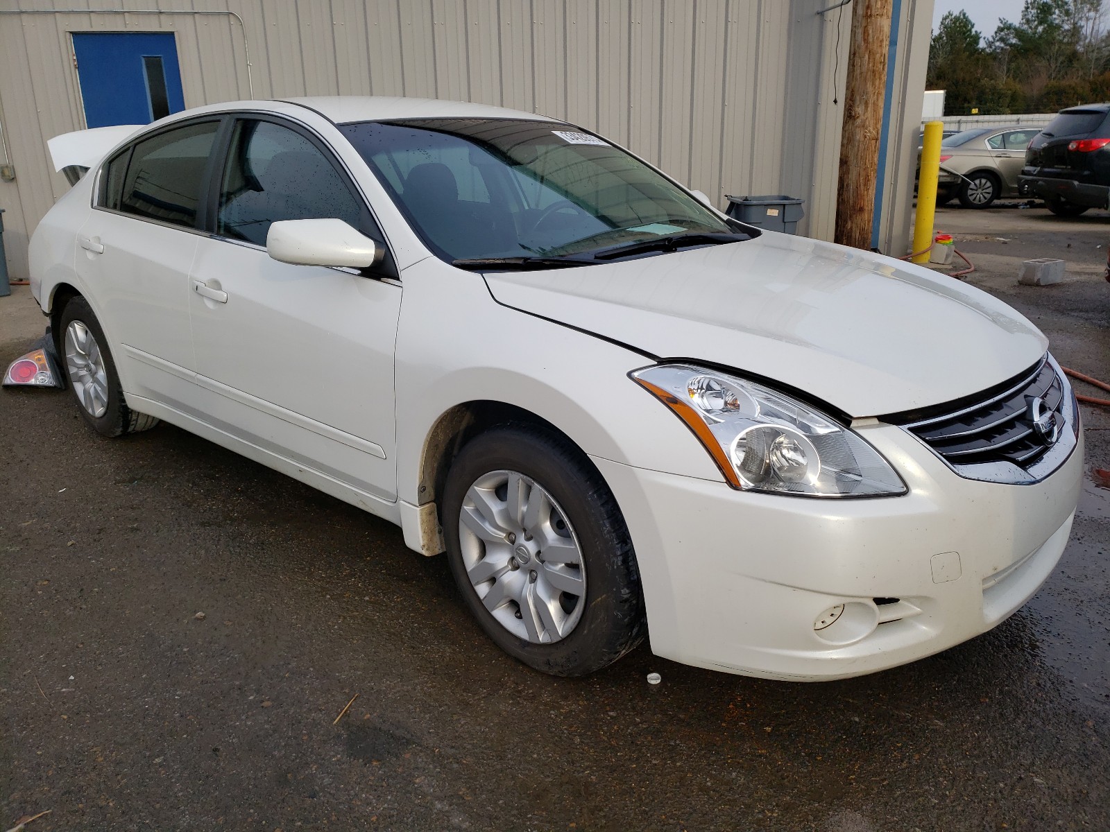 Nissan Altima bas (2012)