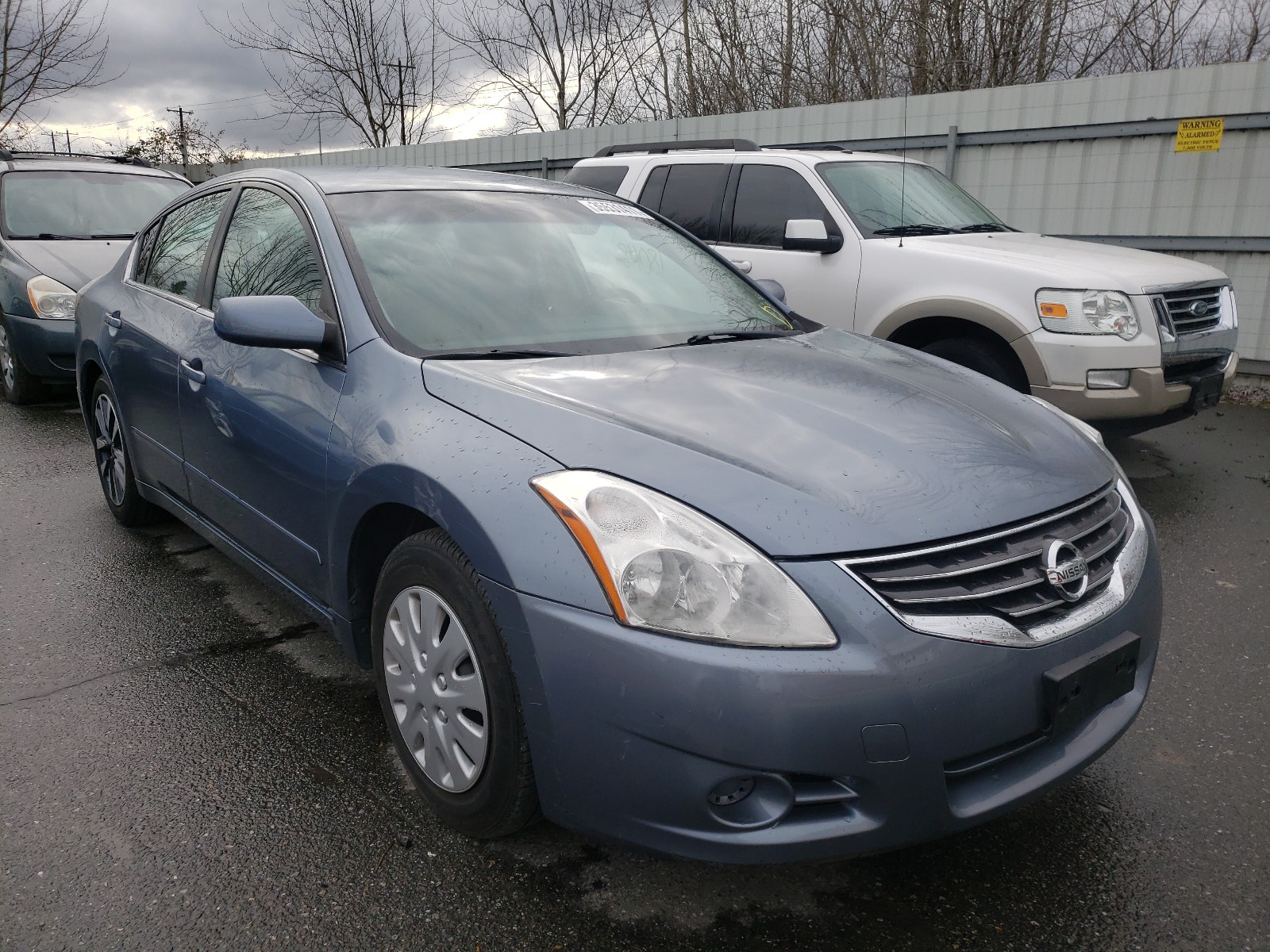 Nissan Altima bas (2012)