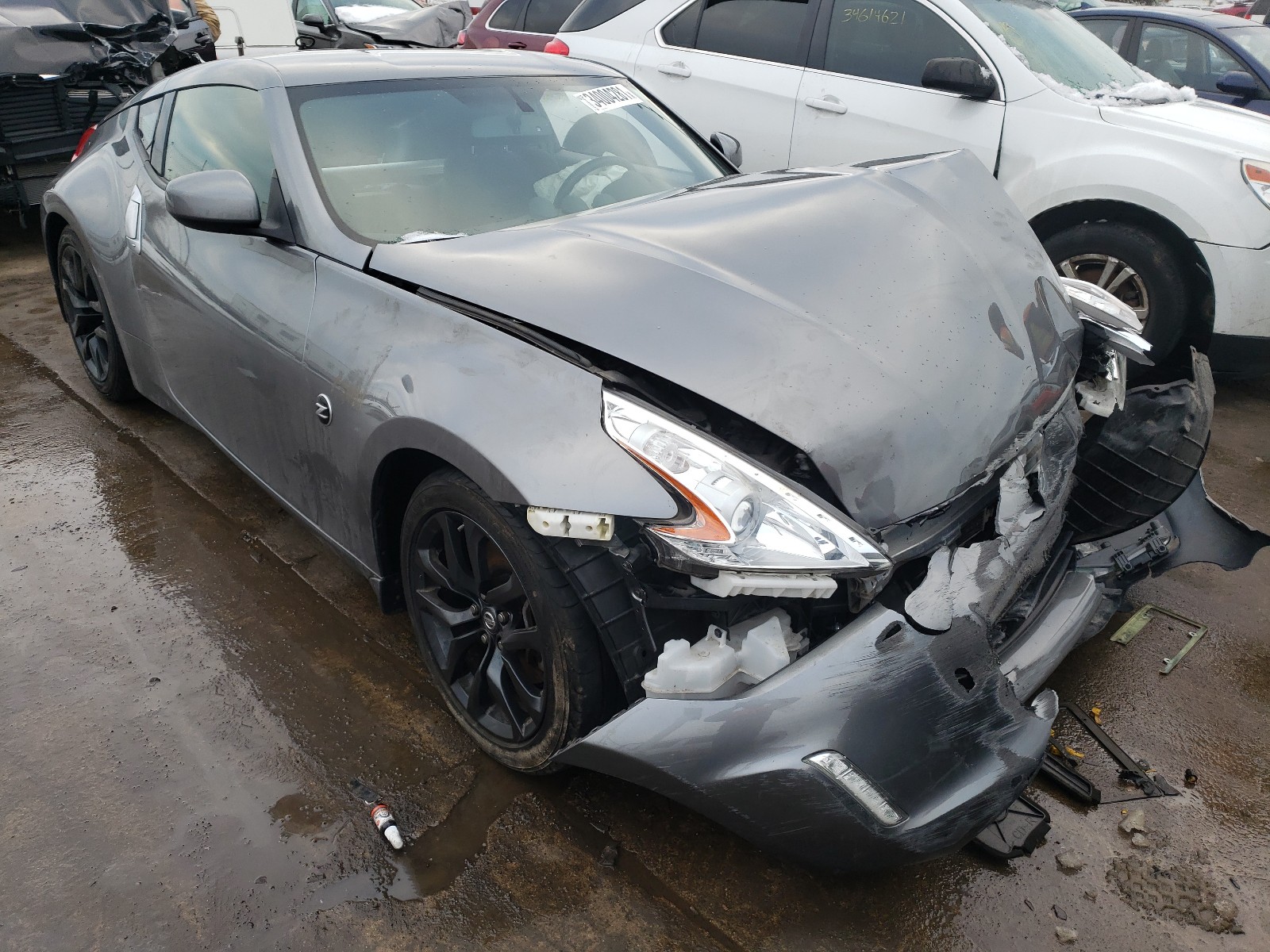 Nissan 370z base (2017)