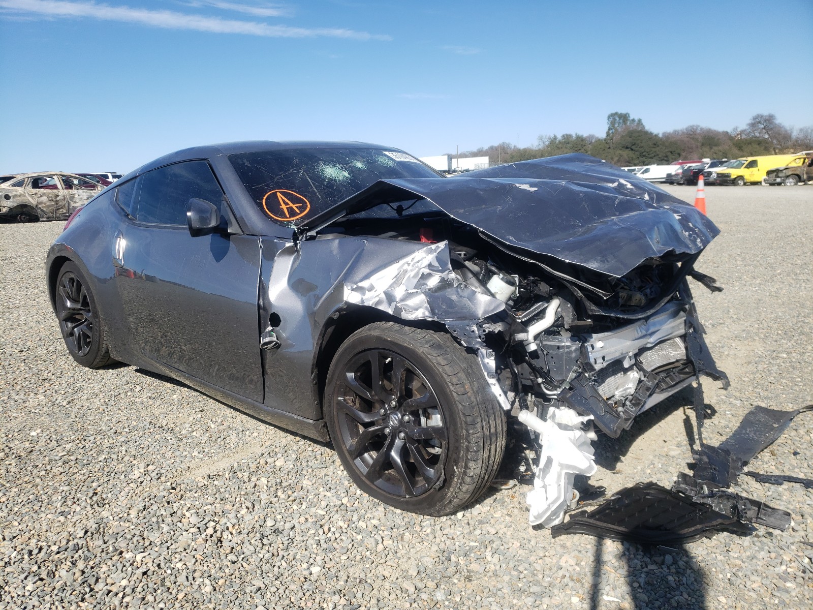 Nissan 370z base (2020)