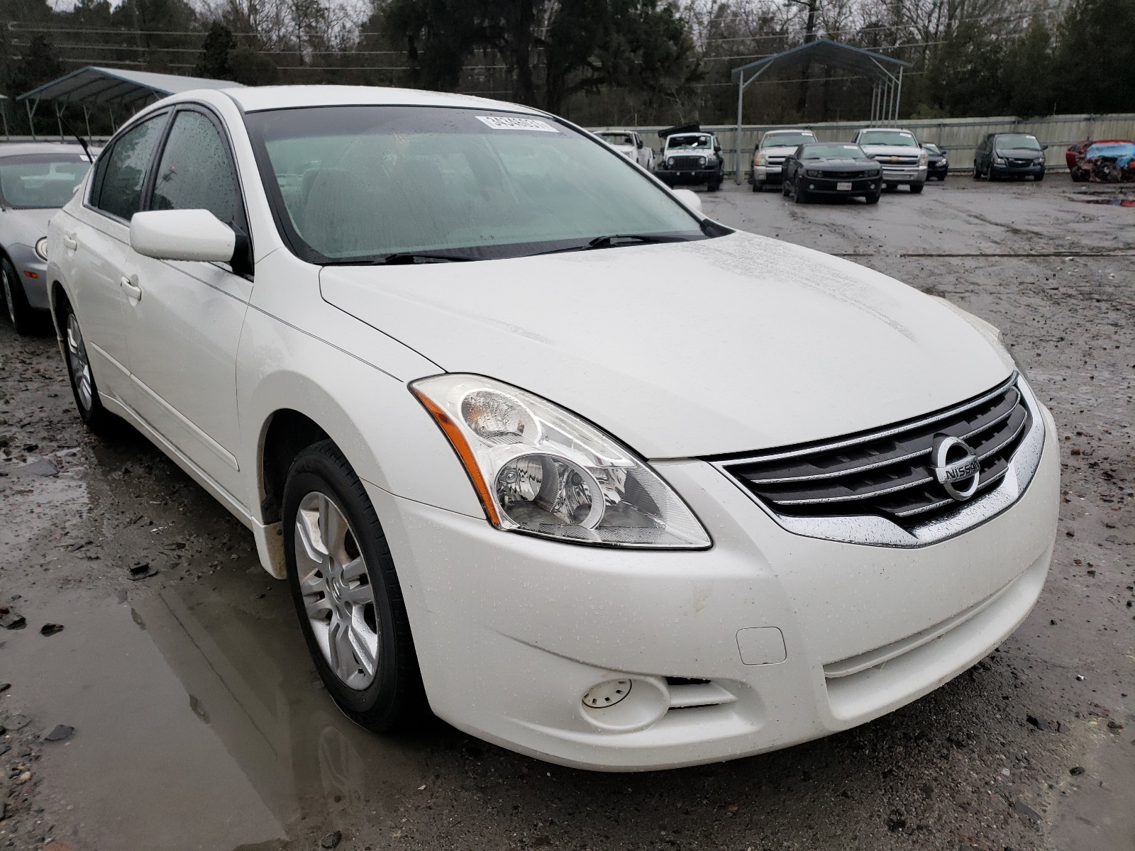 Nissan Altima bas (2010)