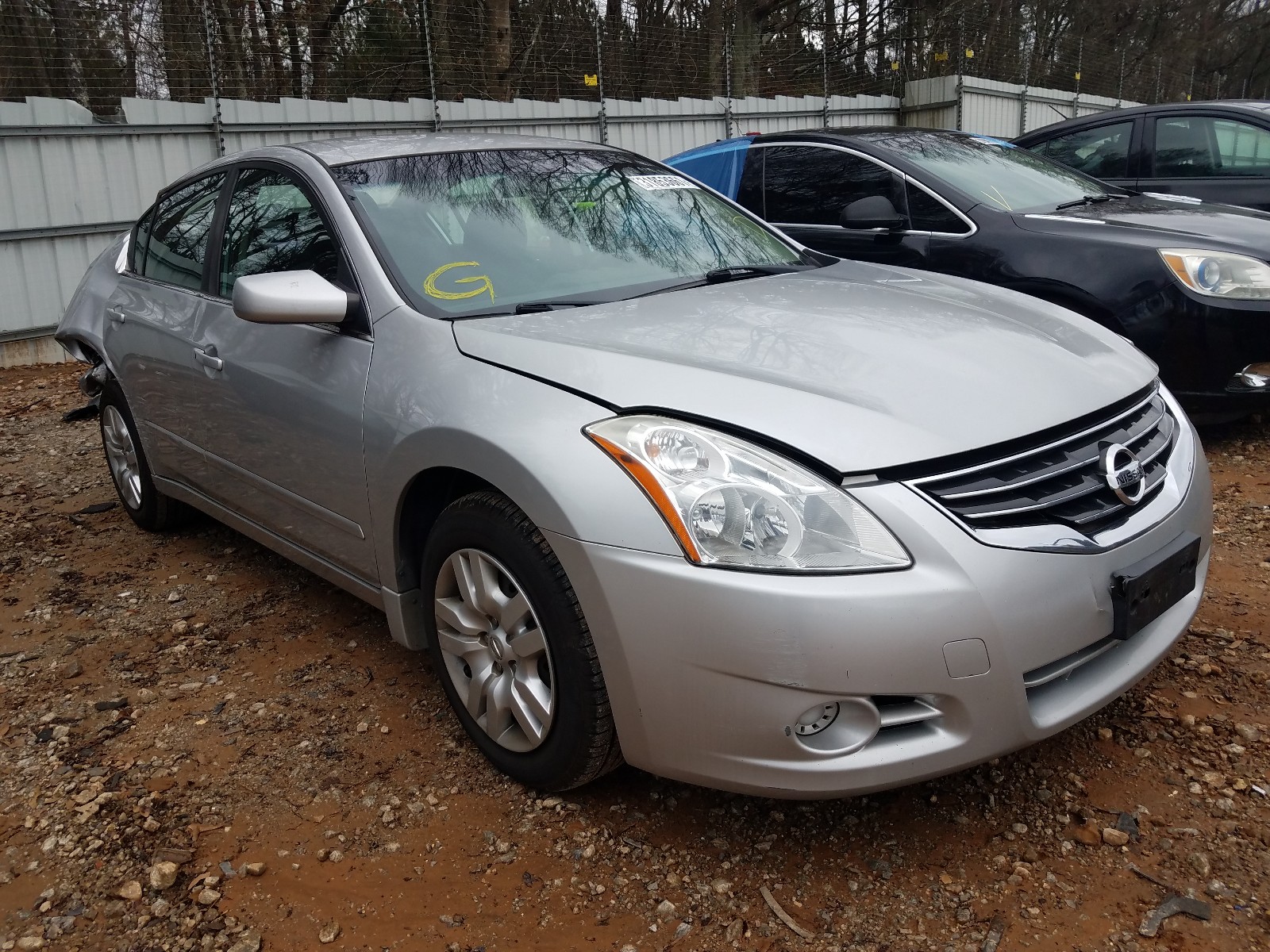 Nissan Altima bas (2011)