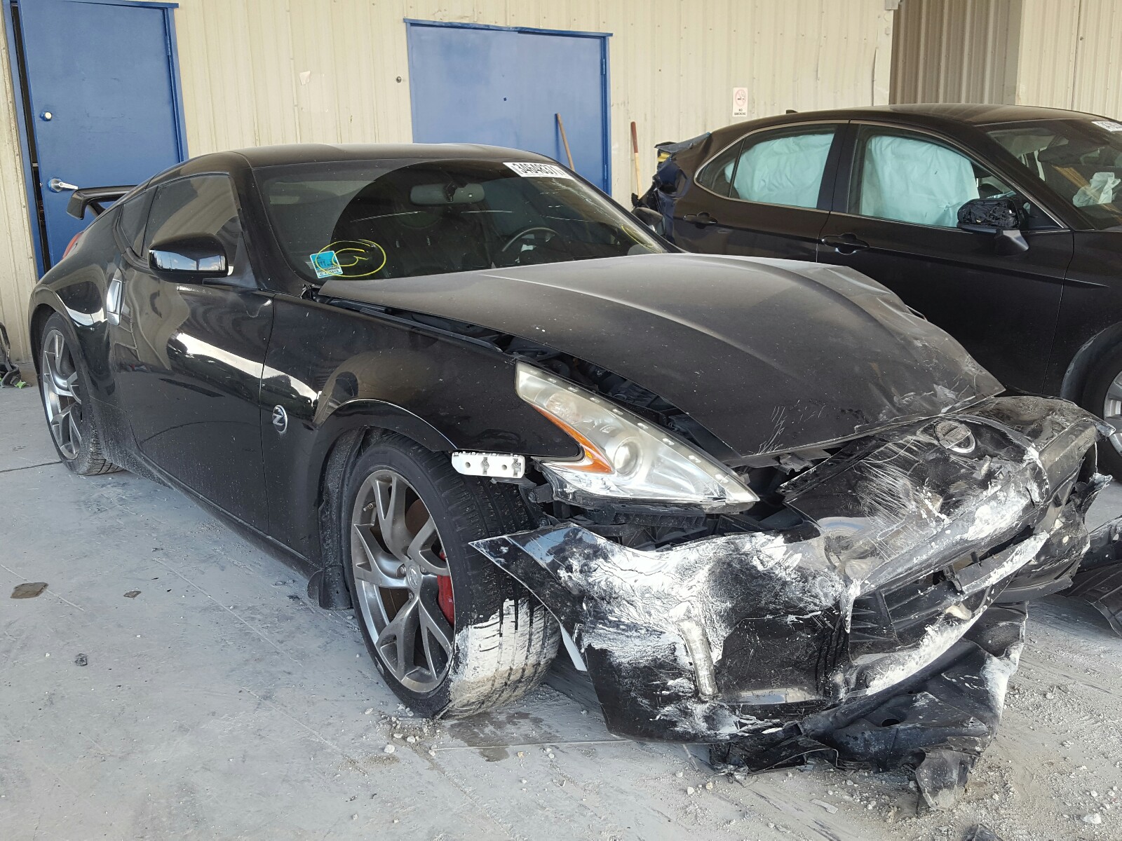 Nissan 370z base (2013)