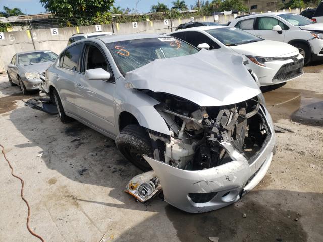 Nissan Altima bas (2010)