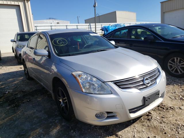 Nissan Altima bas (2010)