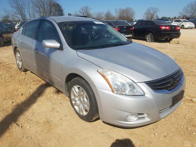 Nissan Altima bas (2012)
