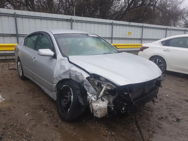 Nissan Altima bas (2012)