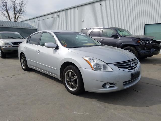 Nissan Altima bas (2011)