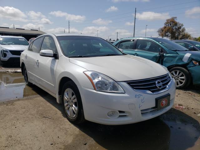 Nissan Altima bas (2010)
