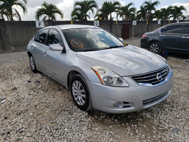 Nissan Altima bas (2012)