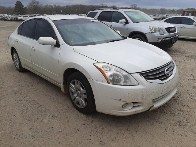Nissan Altima bas (2012)